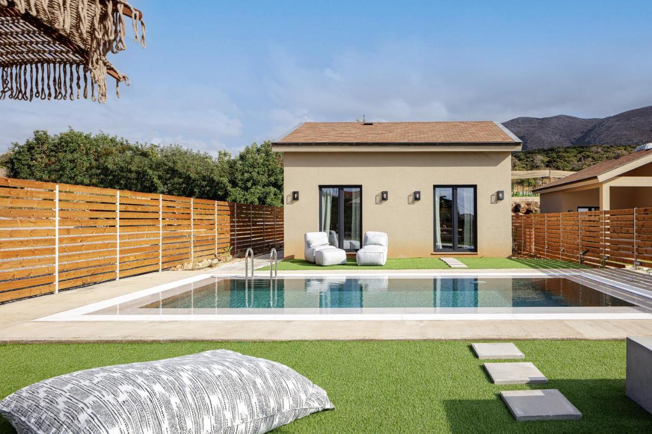 Carob Villas, An Eco-friendly Hideaway *