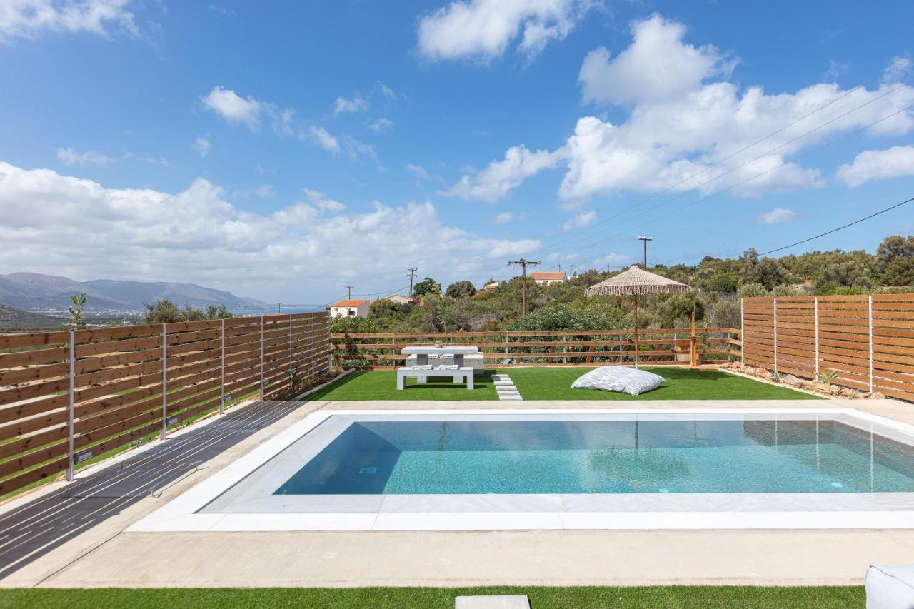 Carob Villas, An Eco-friendly Hideaway Sissi (Crete)