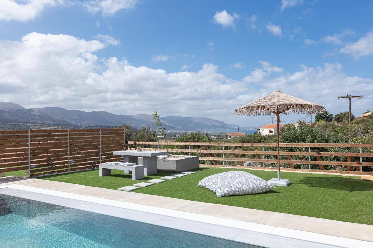 Carob Villas, An Eco-friendly Hideaway *