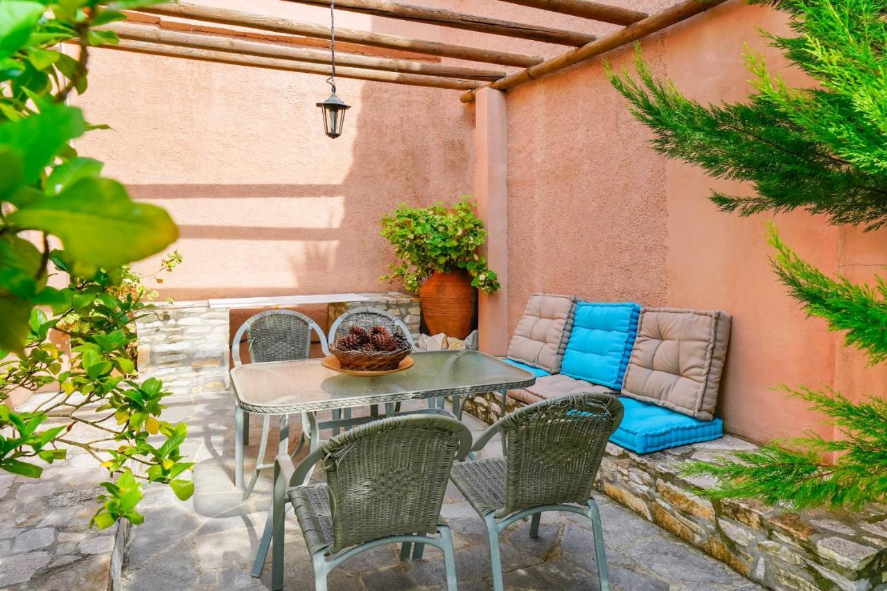 Giola Sirines Apartment *
