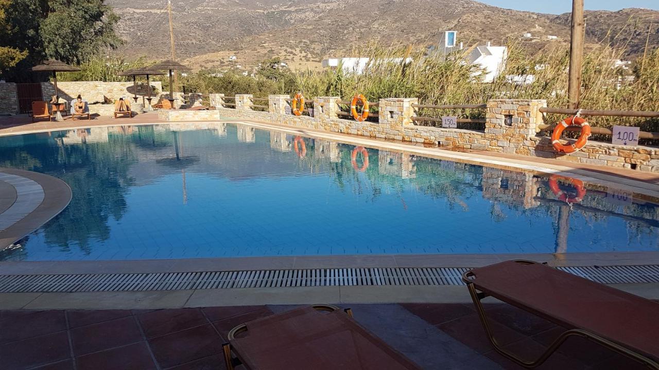 Hostel Purple Pig Stars Camping & Bungalows *