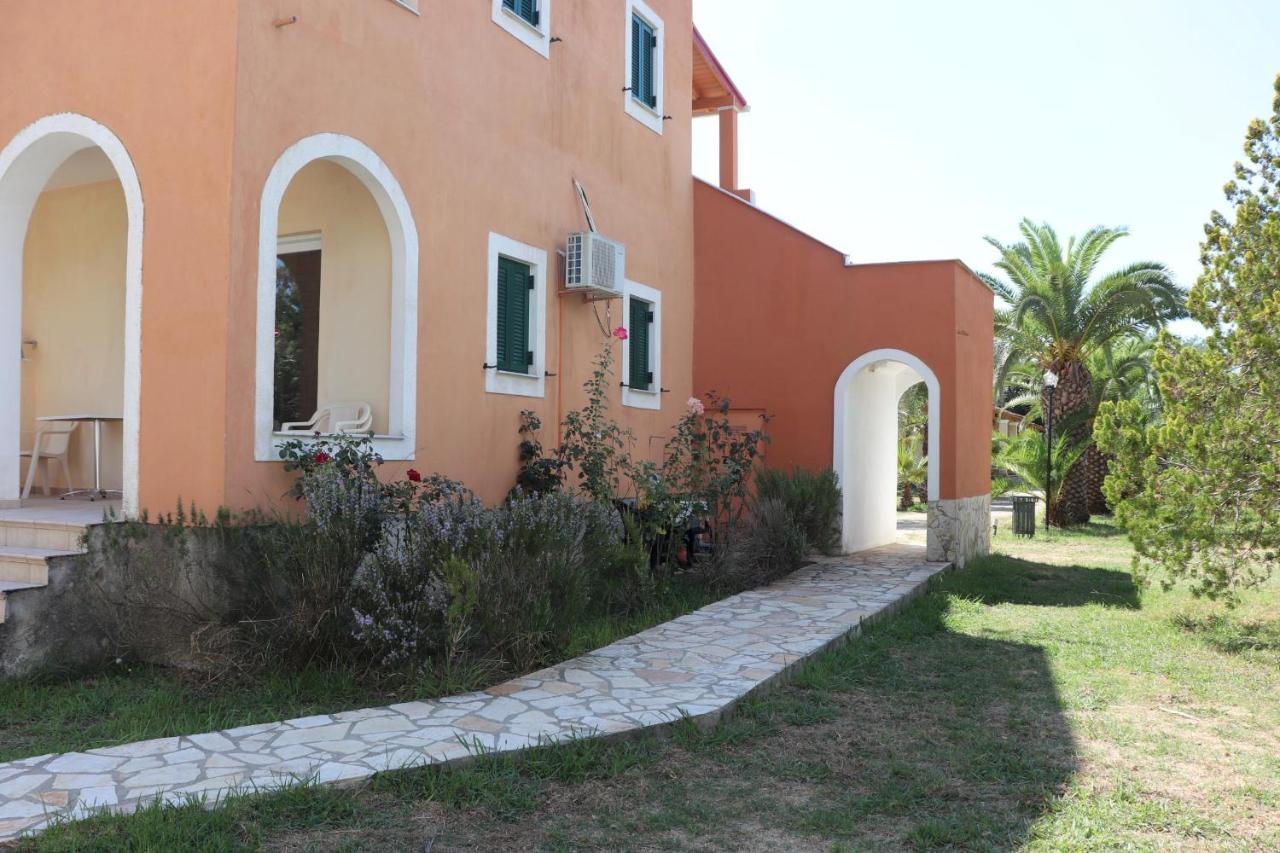 Apartment Irini-studio 8 *