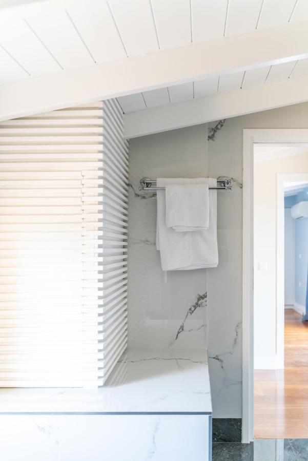 Coastline Maisonette Near Athens Airport And Rafina Port *