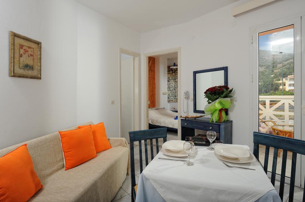 Filia Aparthotel 3*