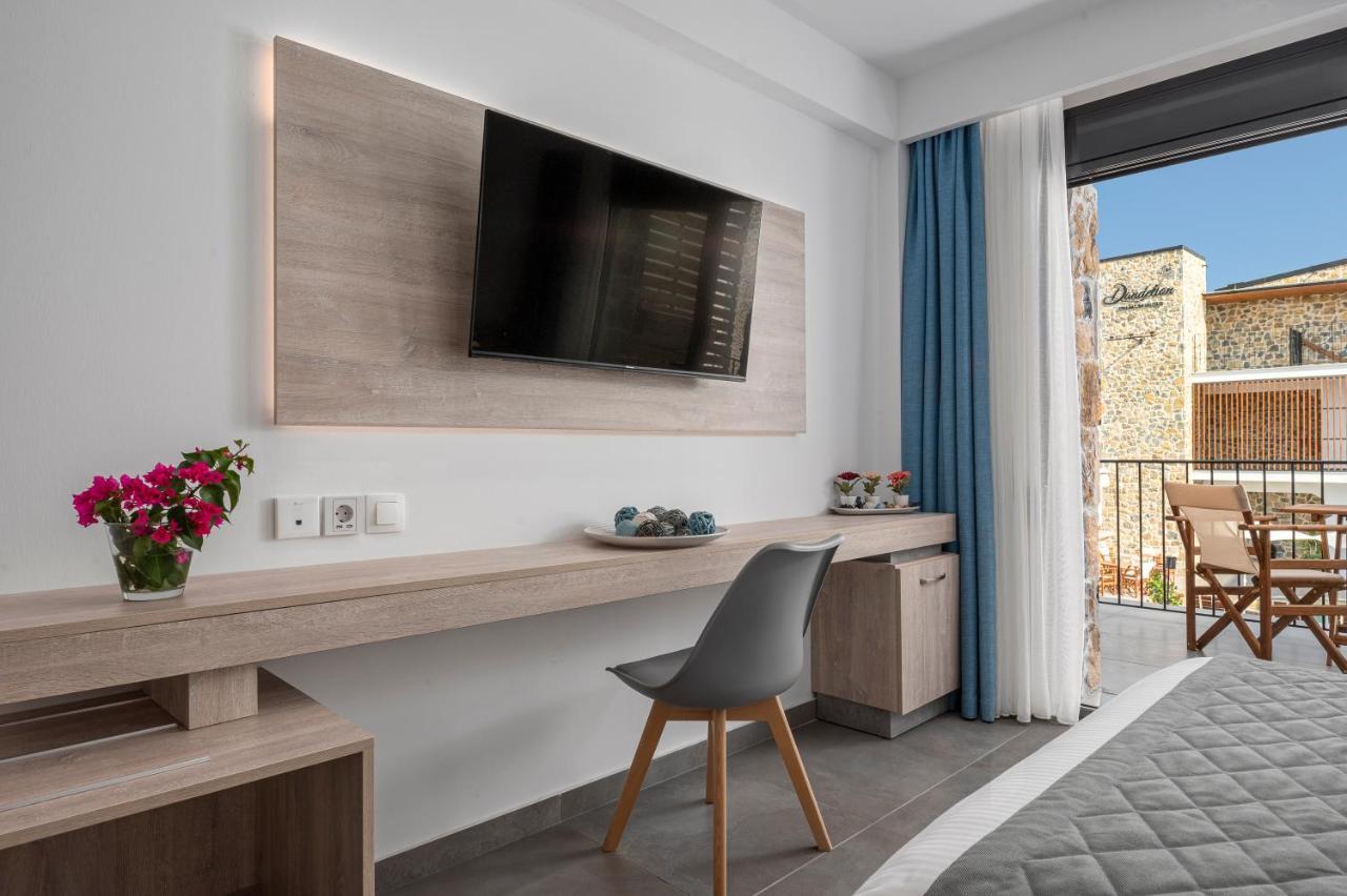 Dandelion Aparthotel 4*