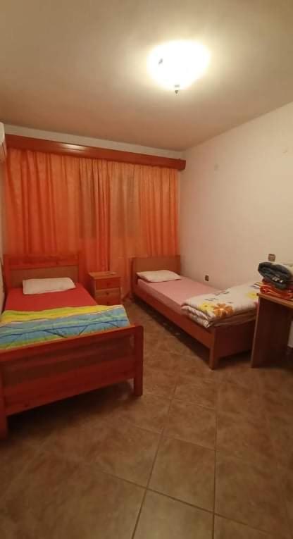 Melana * Tiros