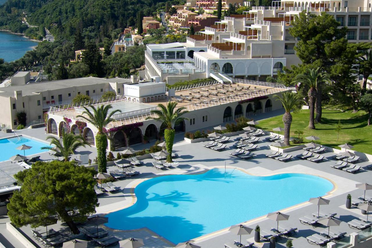 Marbella, Mar-bella Collection Resort