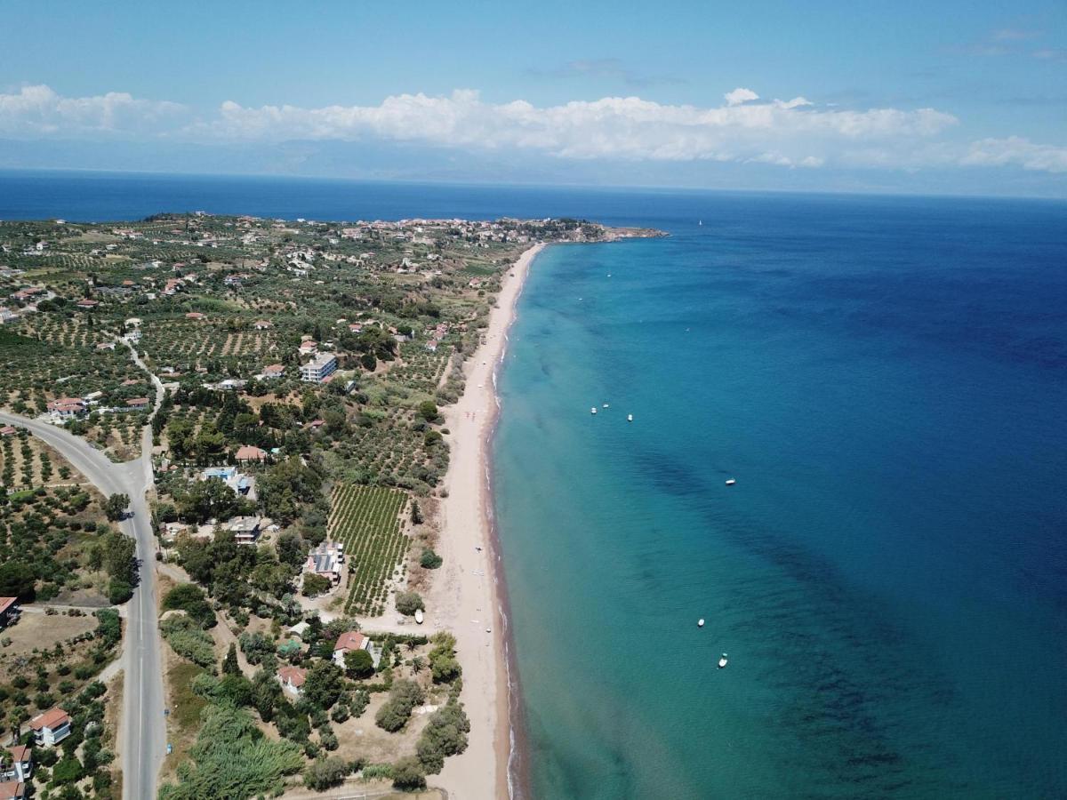 Takis Bizos House 1 Holiday home