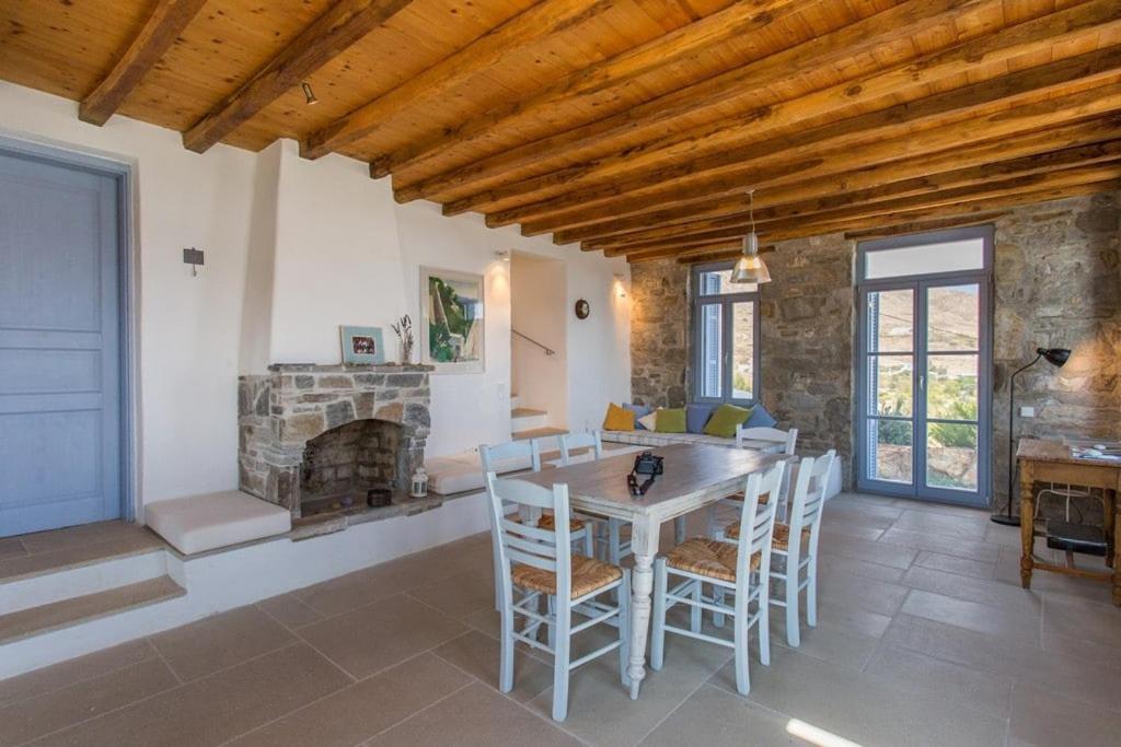 Villa Serifos Stone B *