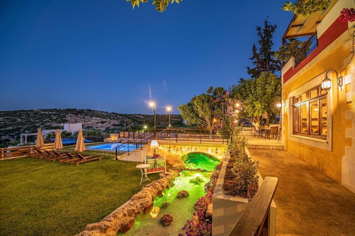 Villa Staras - With Private Heated Pool & Jacuzzi