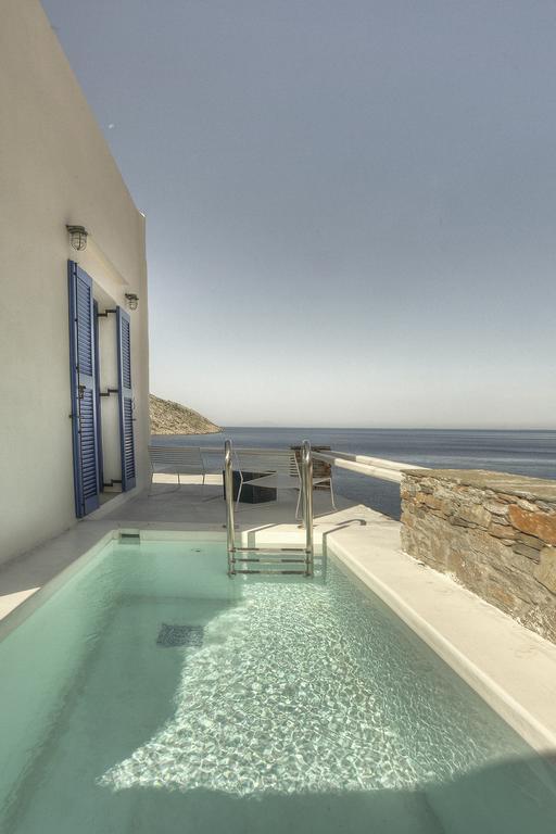 Delfini Kamares (Sifnos)