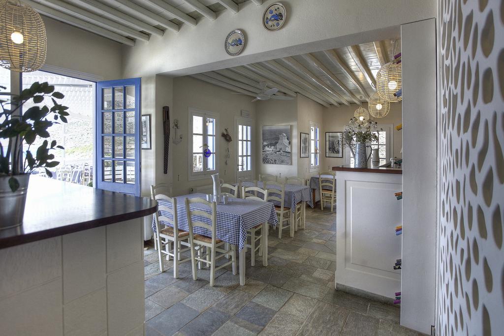 Delfini Kamares (Sifnos)