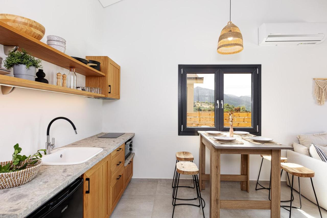 Carob Villas, An Eco-friendly Hideaway Sissi (Crete)