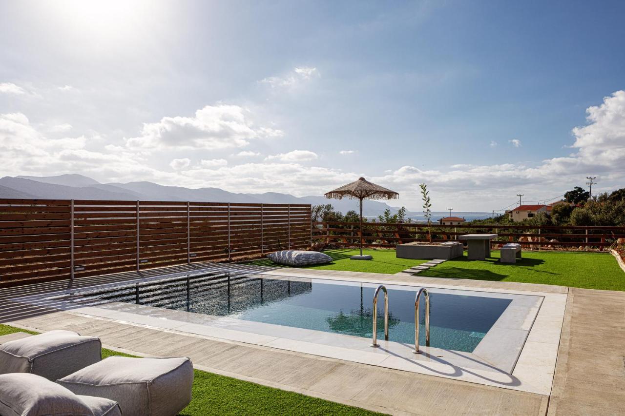 Carob Villas, An Eco-friendly Hideaway Villa Sissi (Crete)