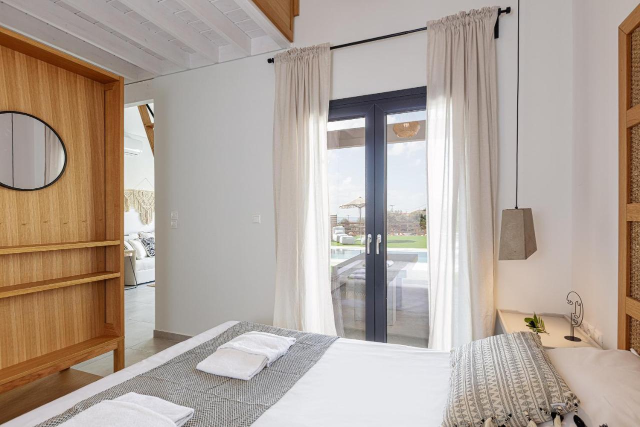 Carob Villas, An Eco-friendly Hideaway Villa Sissi (Crete)