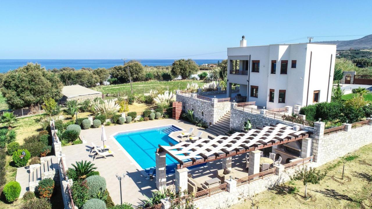 Iremia Luxury With Pool *