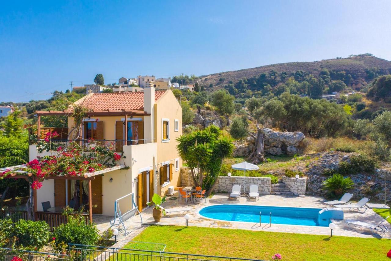 Garifallia Villa *