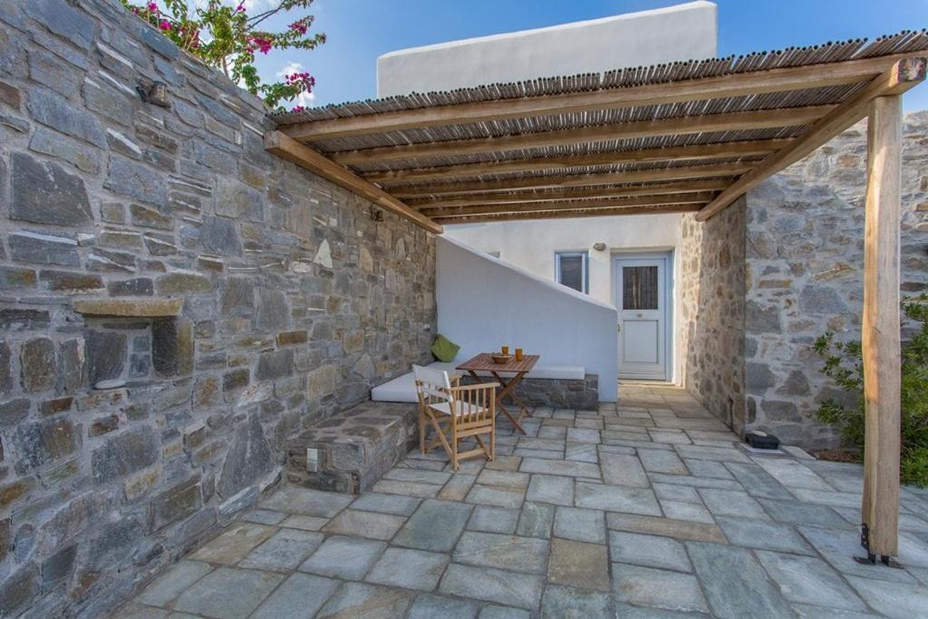 Villa Serifos Stone B *