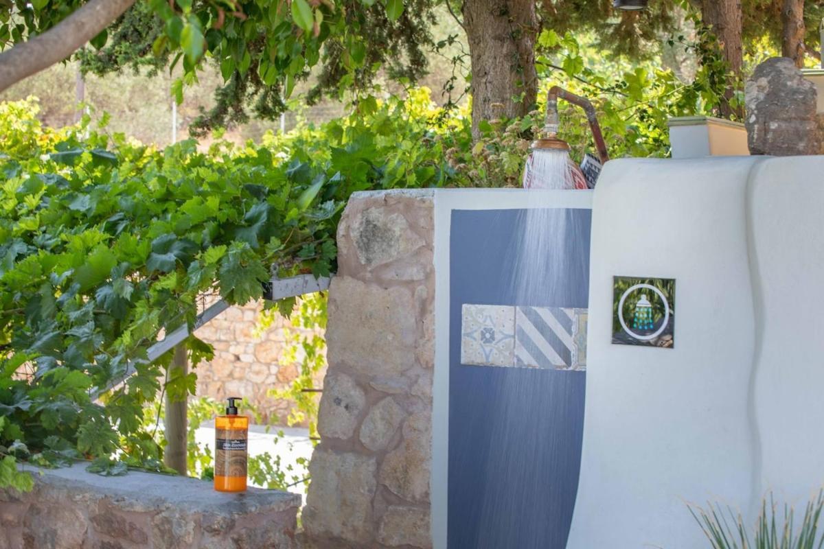 Staras - With Private Heated Pool & Jacuzzi Villa