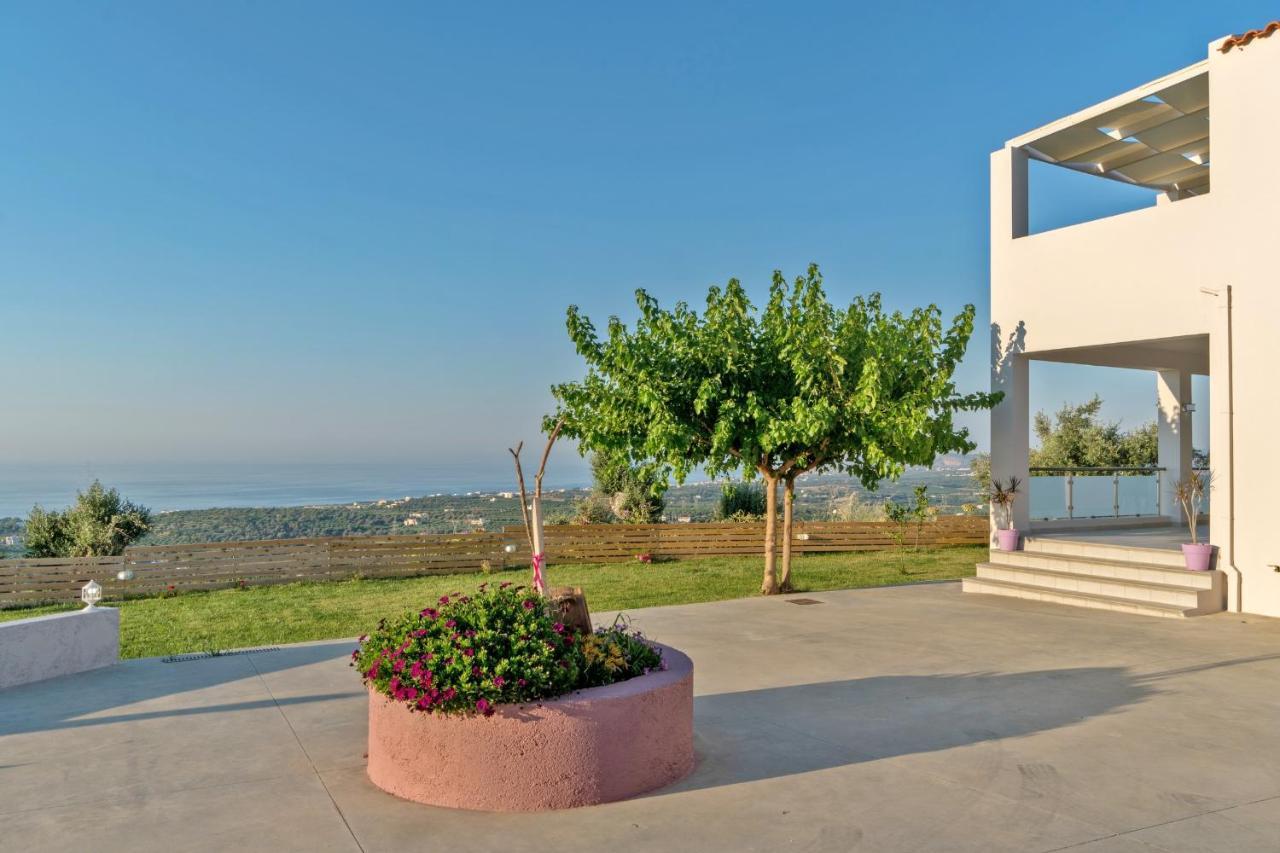 Villa Alkistis With Amazing Sea View Maroulas