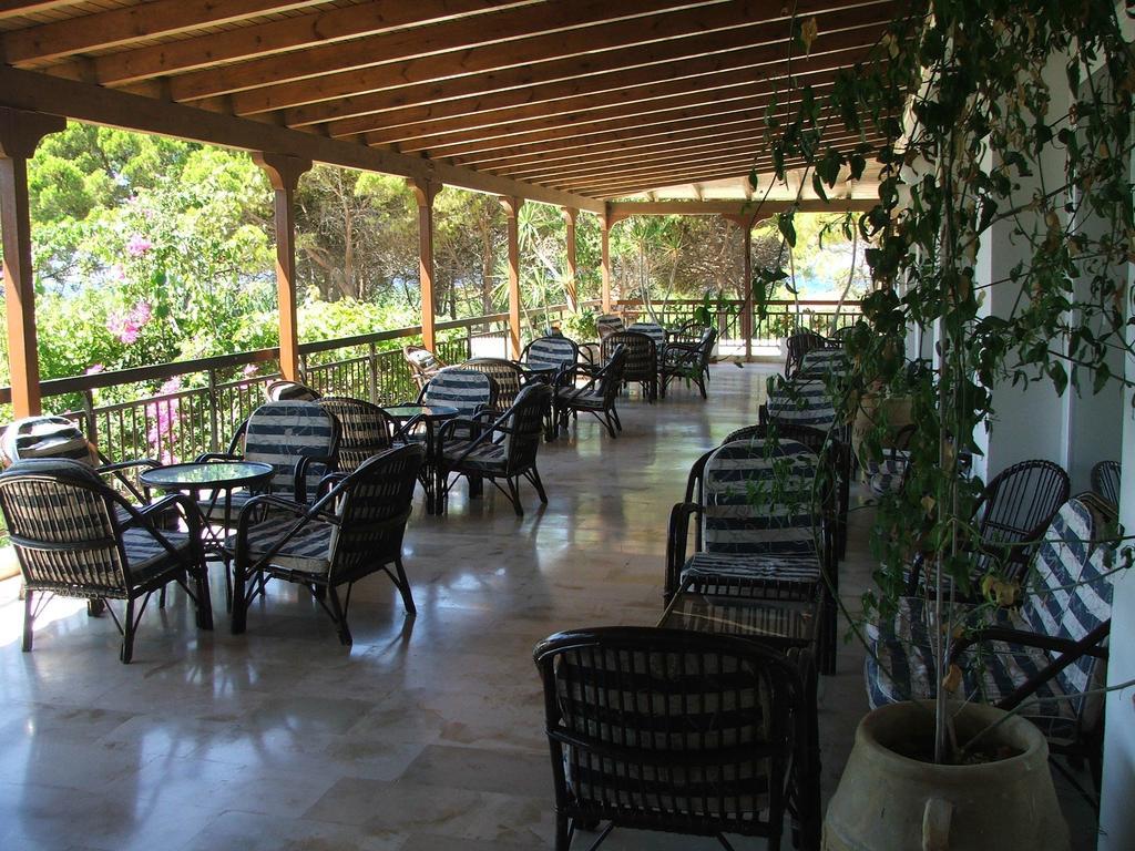 Irinna 3*