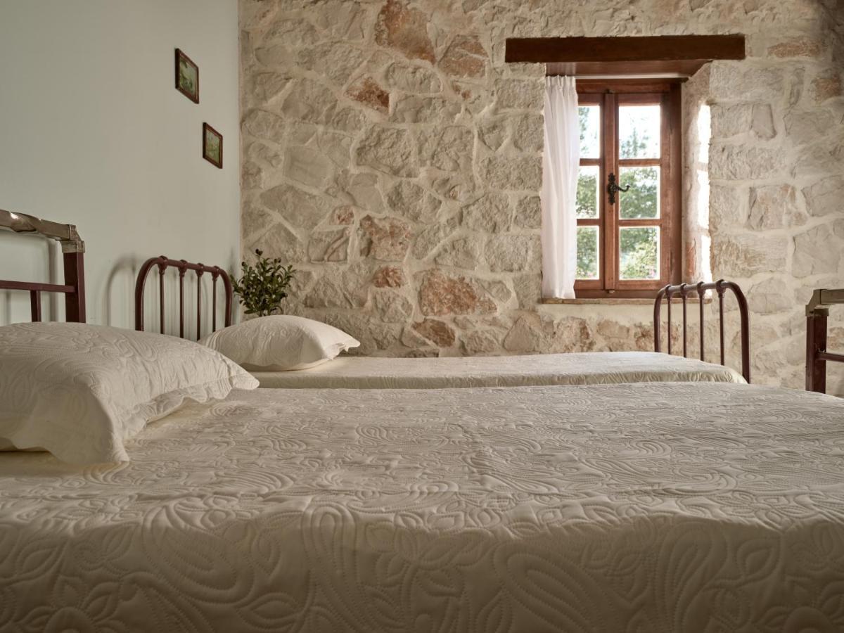 Vafias - Tranquil Location, Ideal For Large Groups, By Zantewize