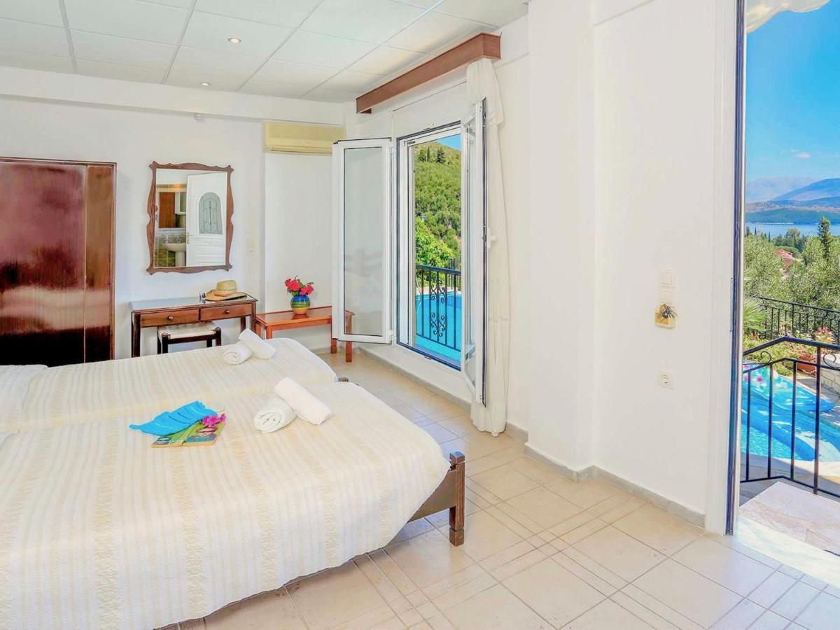 Eleni With Private Pool By Dadovillas *
