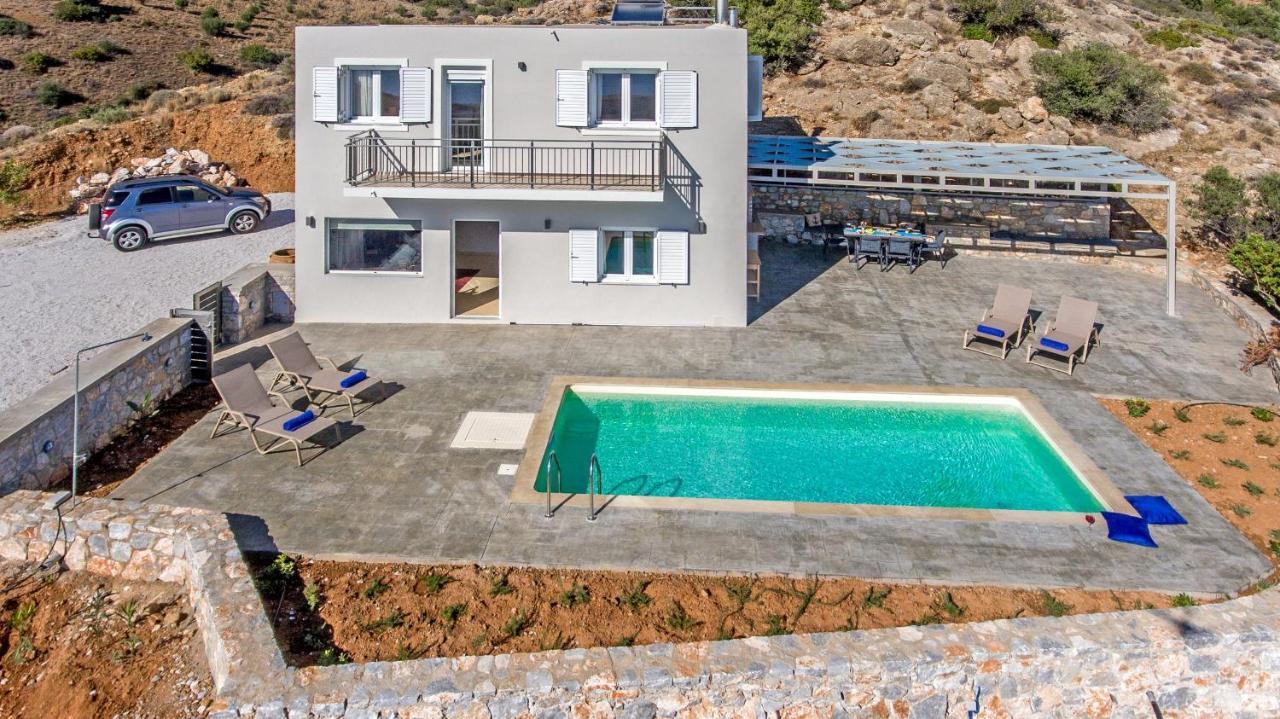 Tranquil Sea View With Private Pool, Just 2km From The Beach! Villa *