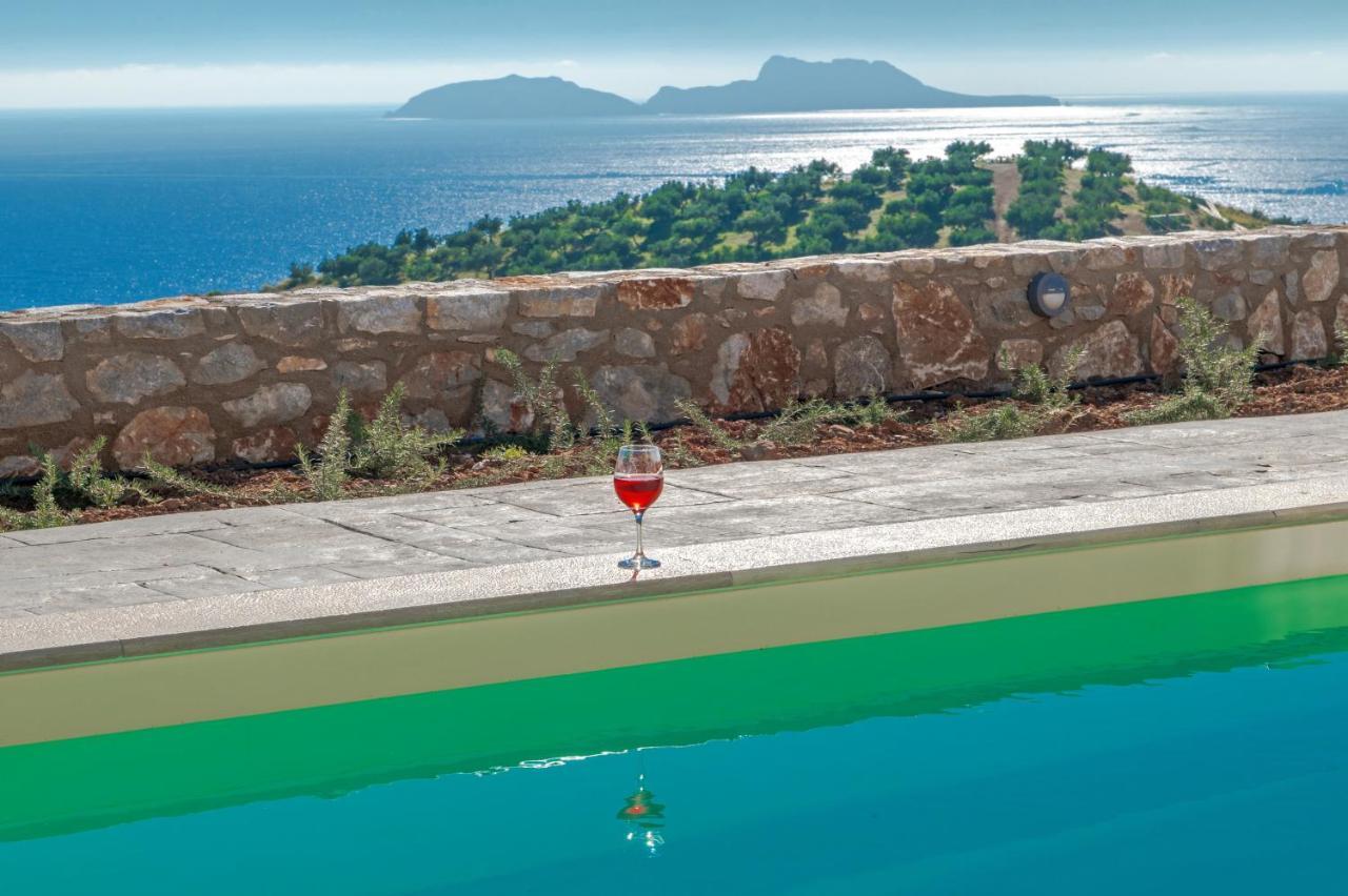 Villa Tranquil Sea View With Private Pool, Just 2km From The Beach! *