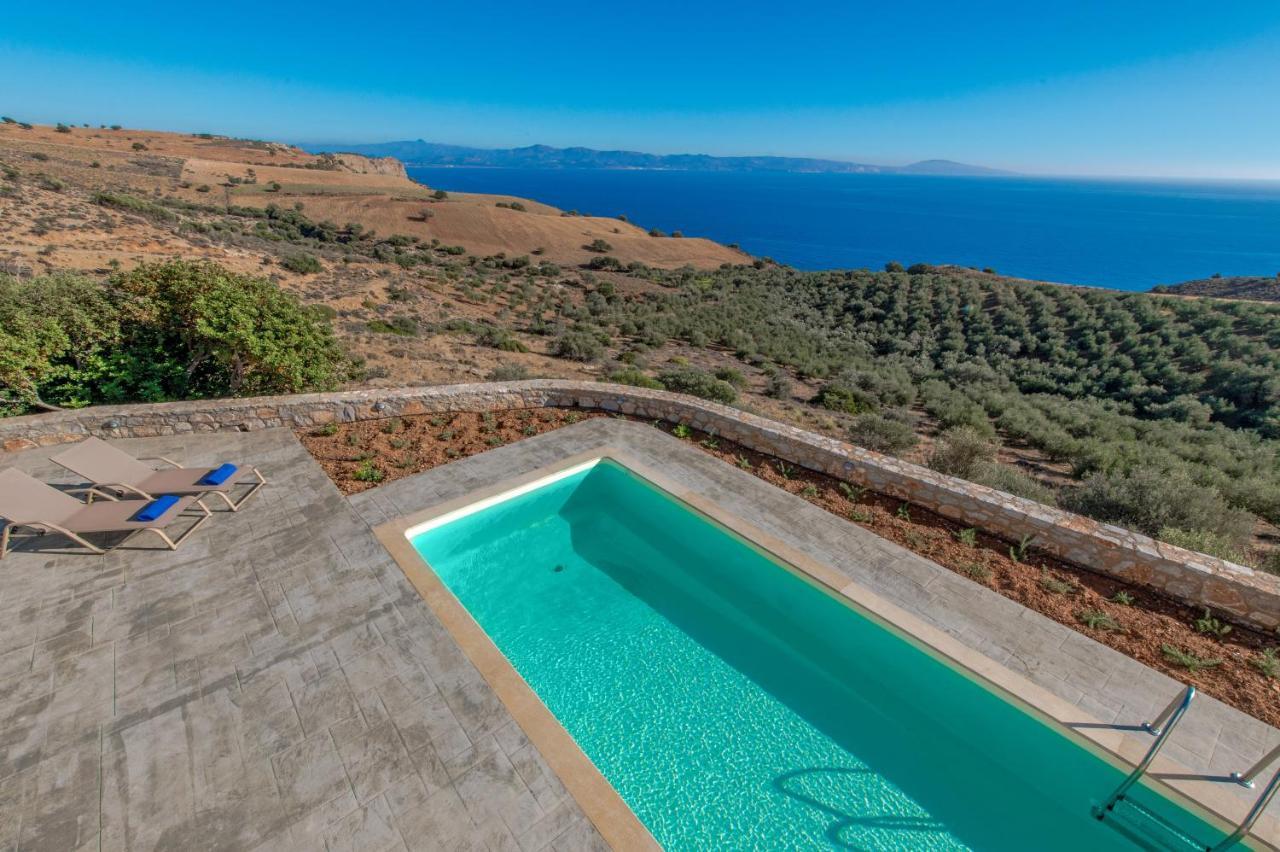 Tranquil Sea View With Private Pool, Just 2km From The Beach! Villa