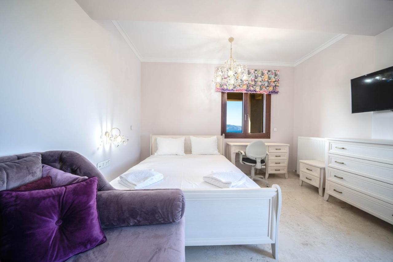 Iremia Luxury With Pool
