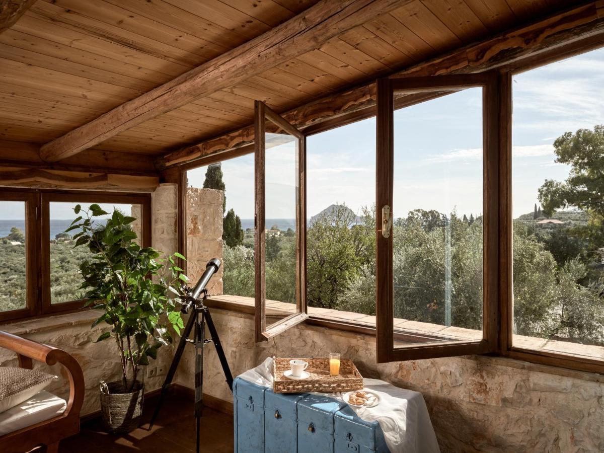 Villa Vafias - Tranquil Location, Ideal For Large Groups, By Zantewize Lithakia (Zakynthos)