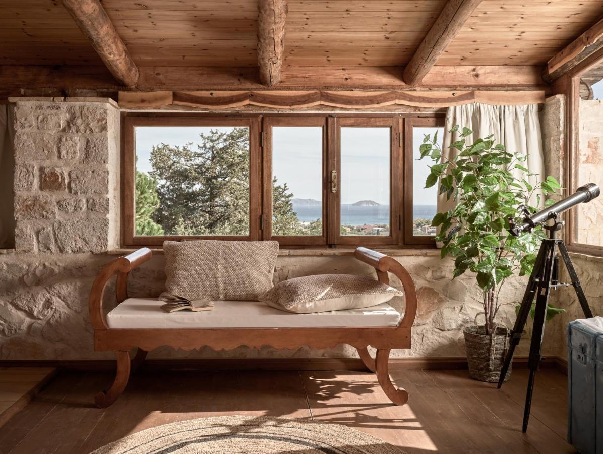Villa Vafias - Tranquil Location, Ideal For Large Groups, By Zantewize