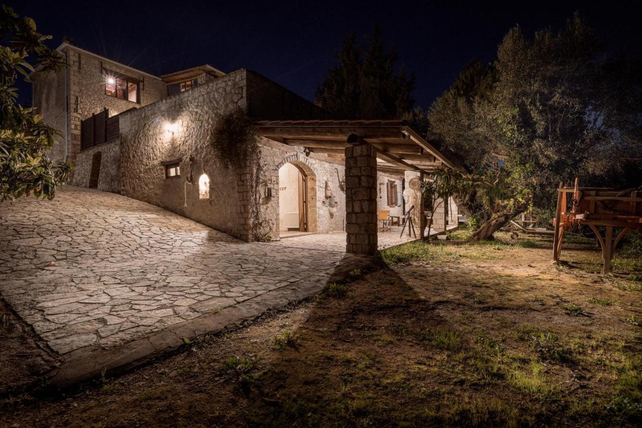 Villa Vafias - Tranquil Location, Ideal For Large Groups, By Zantewize