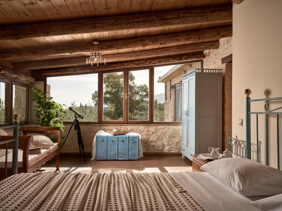 Vafias - Tranquil Location, Ideal For Large Groups, By Zantewize Villa *