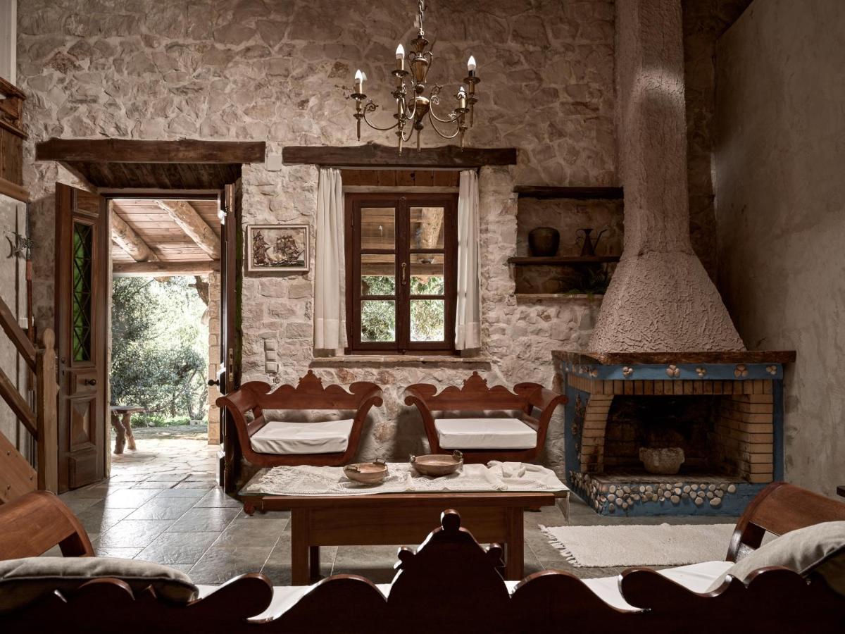 Vafias - Tranquil Location, Ideal For Large Groups, By Zantewize *