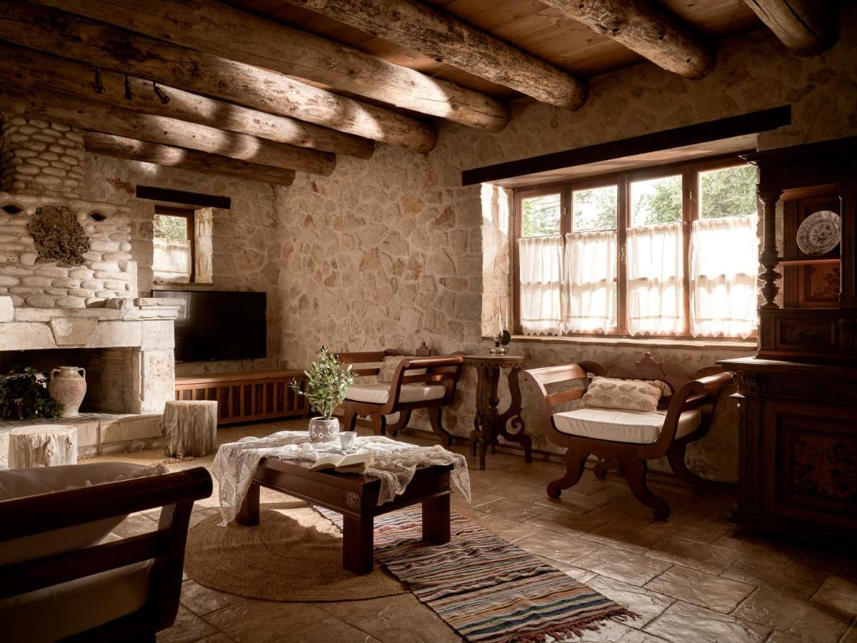 Vafias - Tranquil Location, Ideal For Large Groups, By Zantewize *