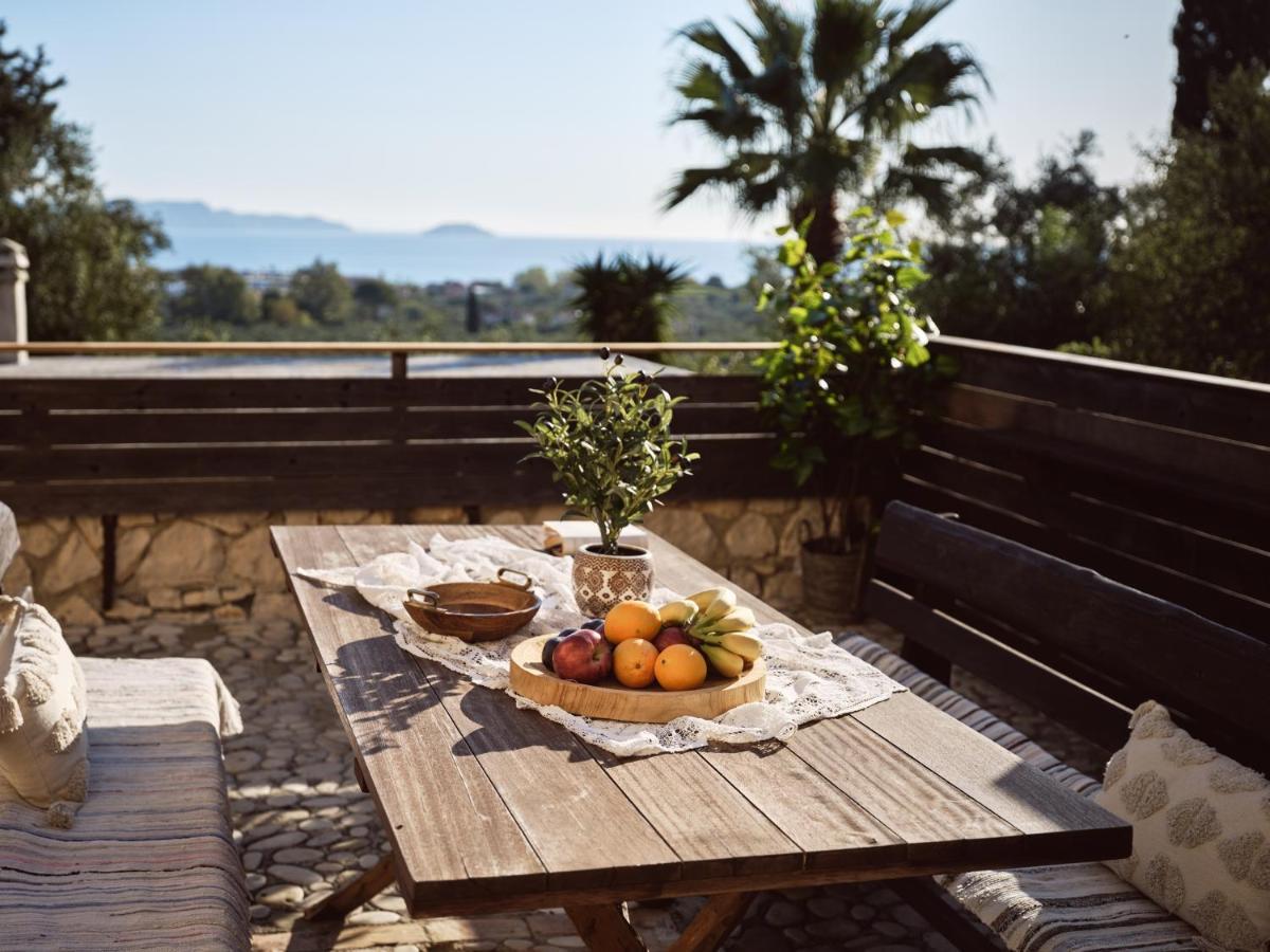 Villa Vafias - Tranquil Location, Ideal For Large Groups, By Zantewize *
