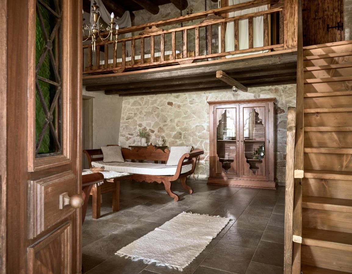 Villa Vafias - Tranquil Location, Ideal For Large Groups, By Zantewize