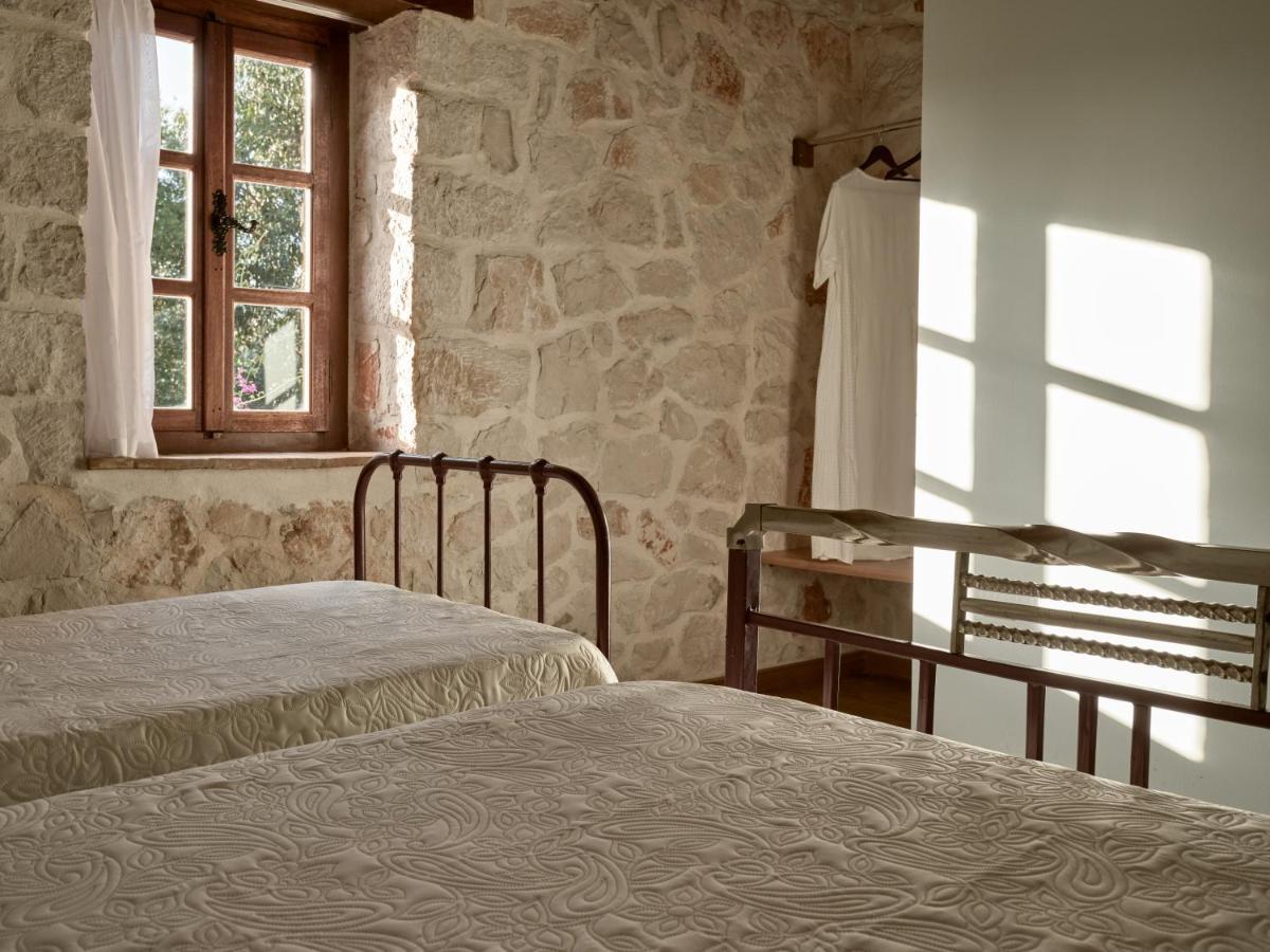 Vafias - Tranquil Location, Ideal For Large Groups, By Zantewize Villa