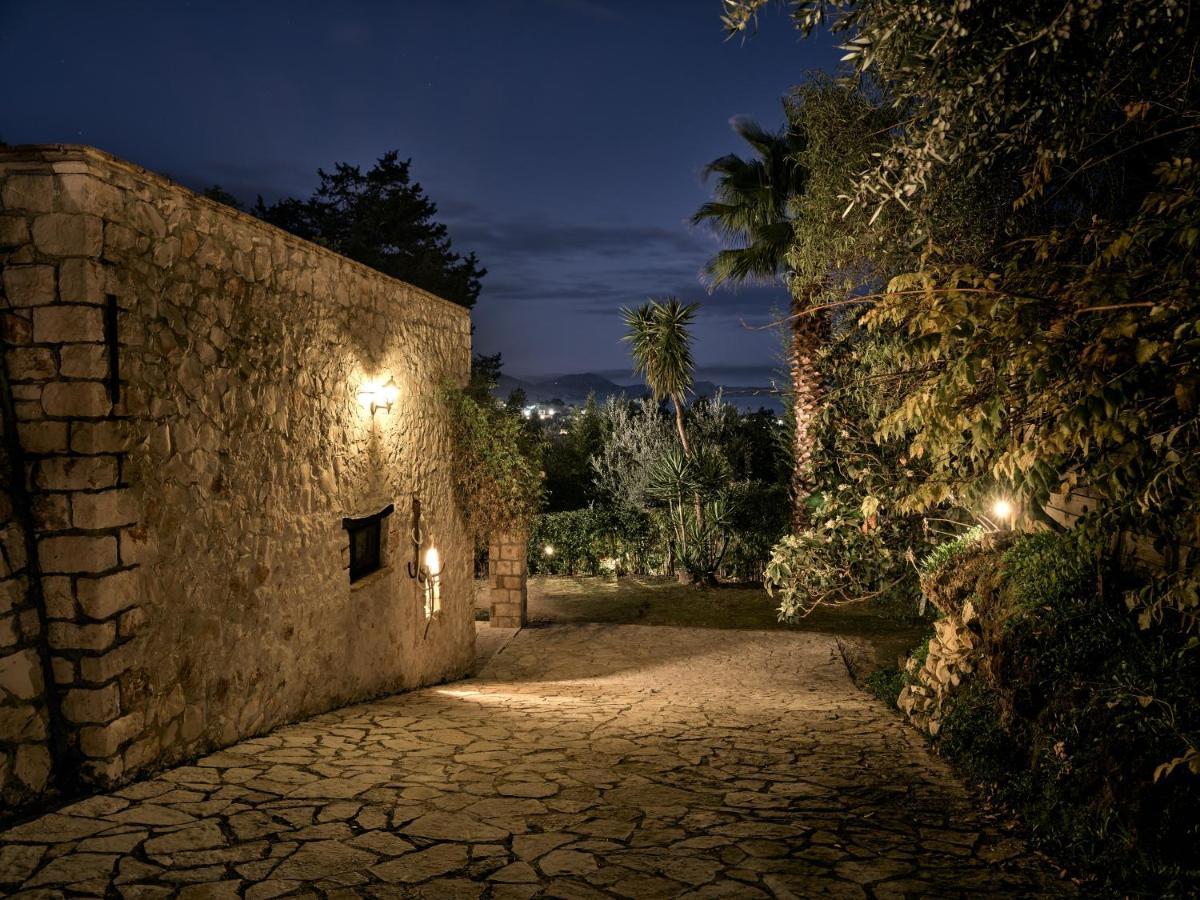 Vafias - Tranquil Location, Ideal For Large Groups, By Zantewize Villa