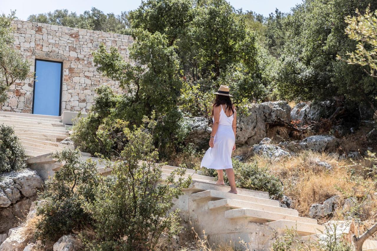 Pera Perou Unspoiled Luxury Agia Efimia