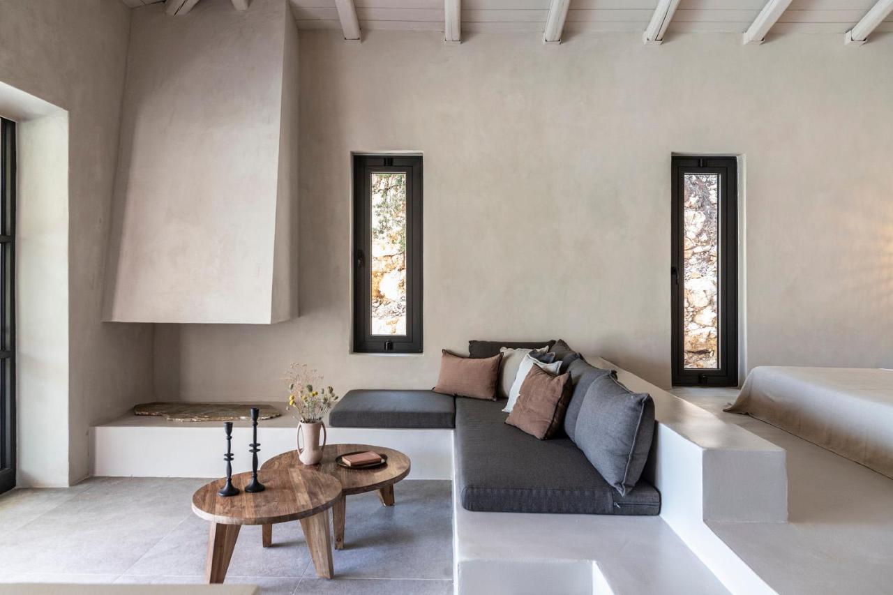 Pera Perou Unspoiled Luxury Agia Efimia