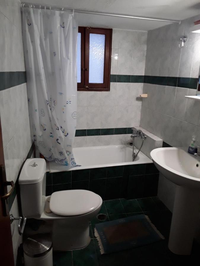 Square House Apartment