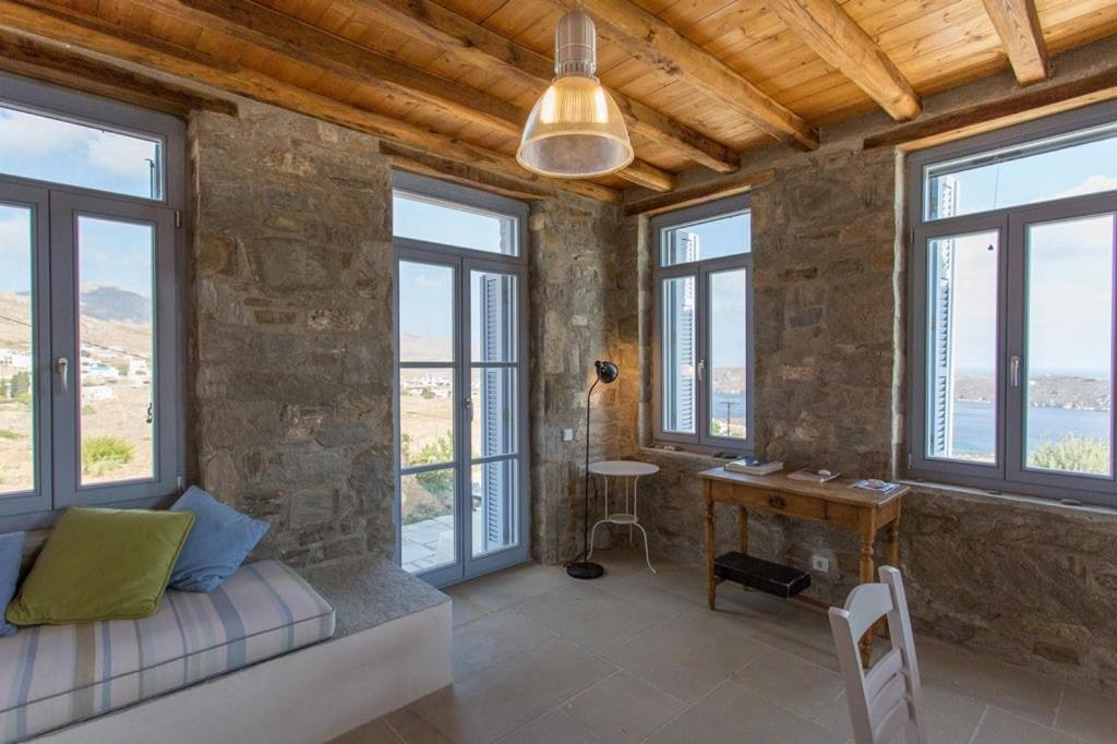 Serifos Stone B Villa *
