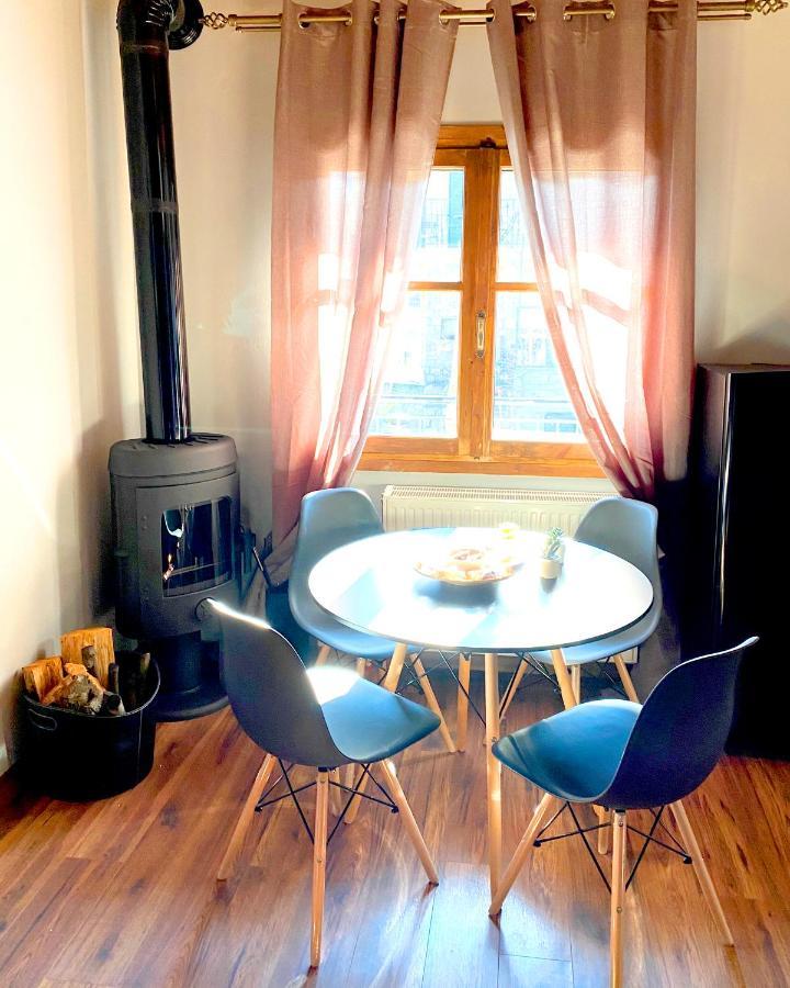House Apartment *