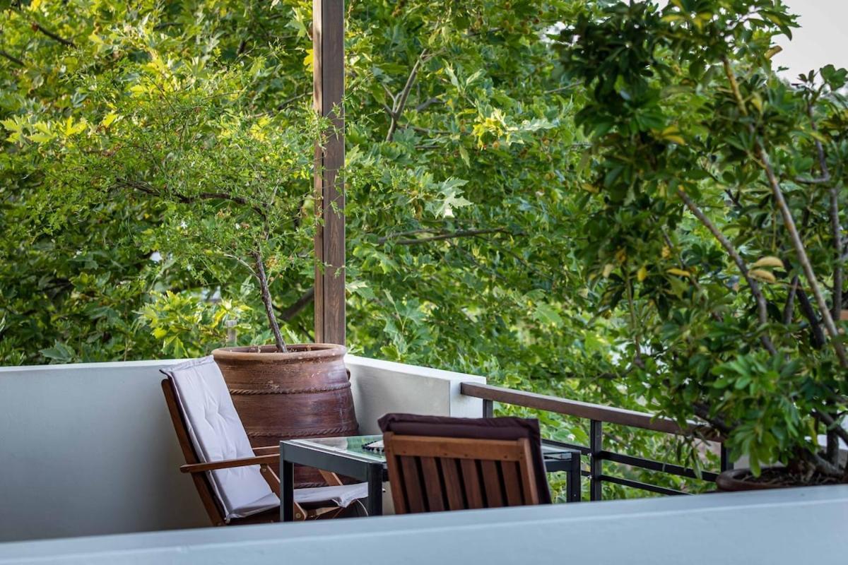 Staras - With Private Heated Pool & Jacuzzi