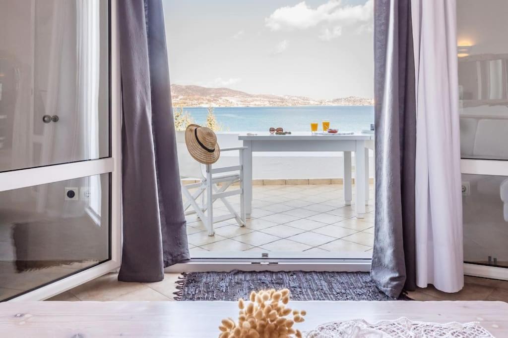Eos Milos House * Pollonia