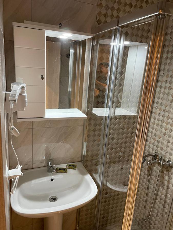 13 Brothers Apartment Paralia Skotinis