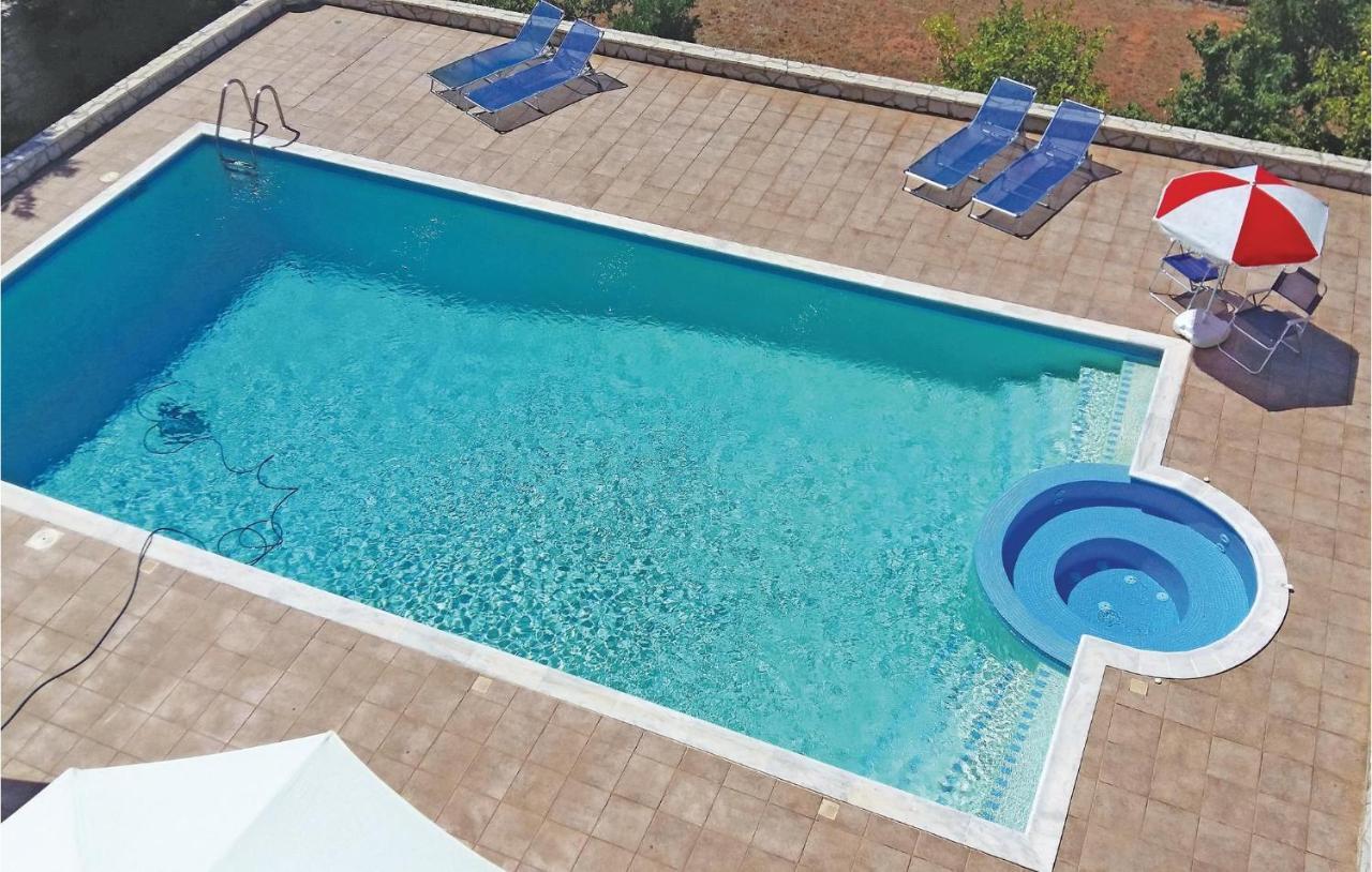 Beautiful In Theologos With Jacuzzi